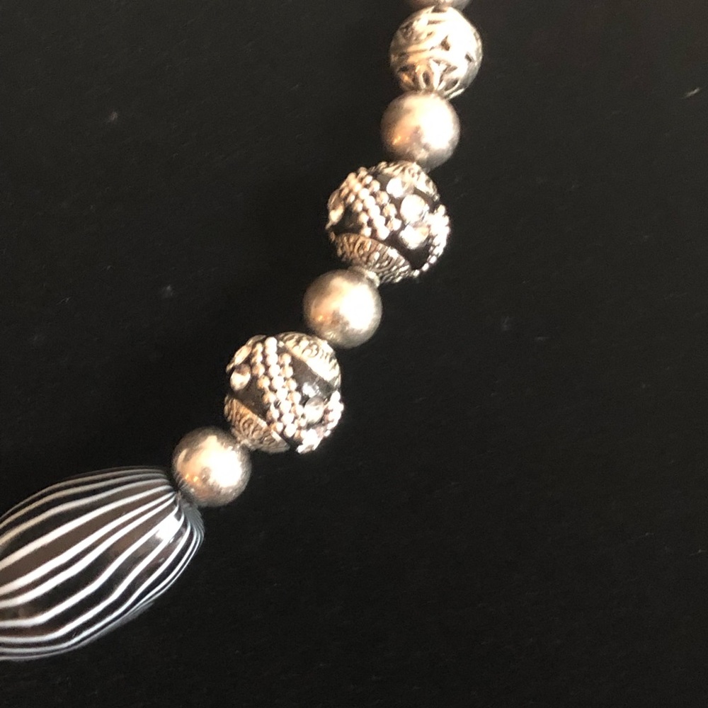 🎉 A Casual Afternoon Circle Necklace - Picture 3 of 5
